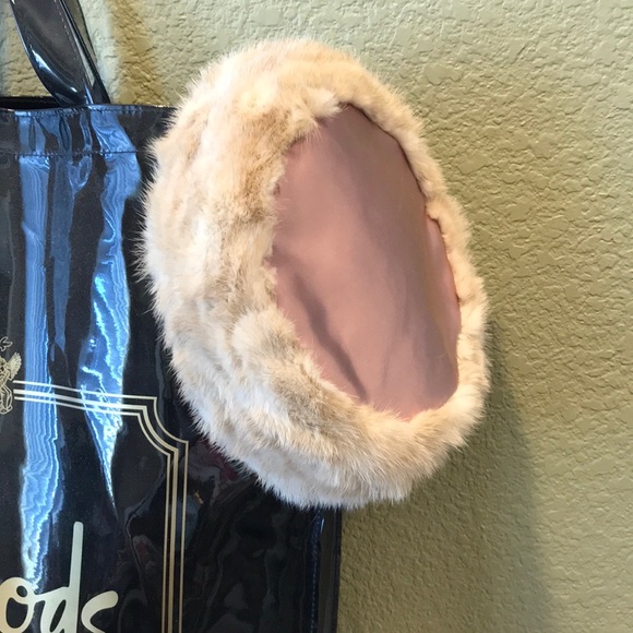 Real fur and satin vintage hat 👒 Royal 👑 - Picture 4 of 6